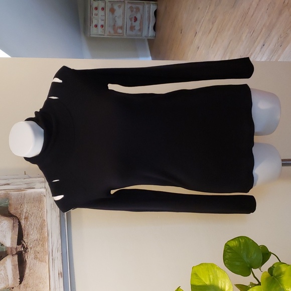 Cyrus Sweaters - Cyrus Sweater